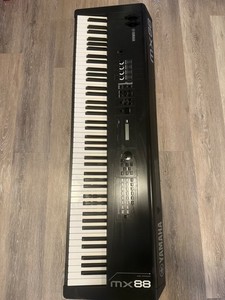 ＊都内にて手渡し限定＊　YAMAHA MX88 YAMAHA ヤマハ MX88 スターターセット 88健盤 シンセサイザー 送料無料
