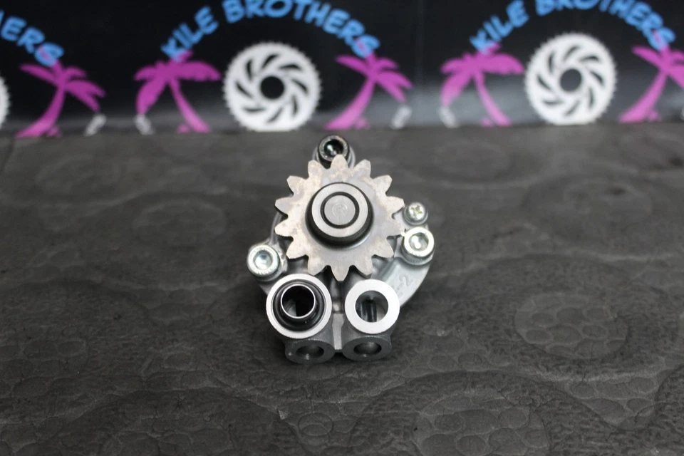 2011 Yamaha 01-13 YZ250F OEM ENGINE MOTOR OIL PUMP GEAR DRIVE ASSEMBLY - Image 2 of 4