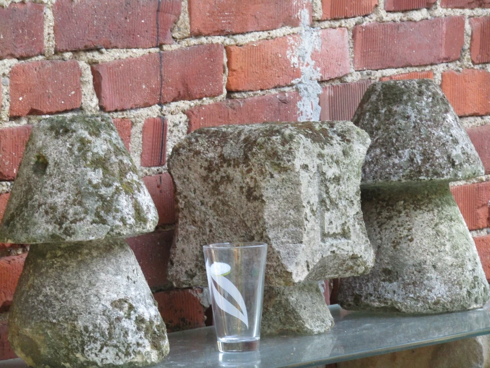 SCULTURE - PINNACOLI IN PIETRA LECCESE ( PUGLIA ) FINE 800 INIZIO 900 - Immagine 2 di 4