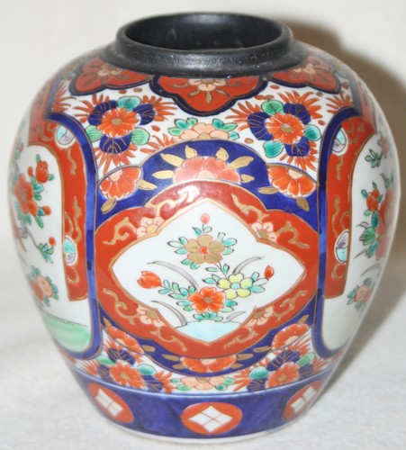 Tarro de porcelana de exportación chino estilo Imari (diseños budistas) de finales del siglo XIX - Imagen 2 de 12