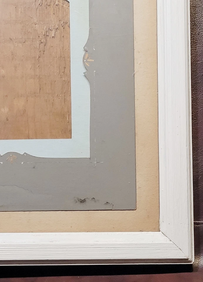 Antiguo marco de madera blanco con alfombrilla decorativa arqueada - pared de galería Cottagecore Foto 3 de 4