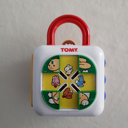 Tomy First Fun Discovery Puzzle Cube Educational Baby Toddler Toy Vintage