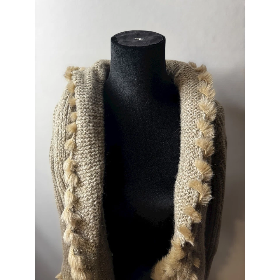 Boston Proper 米色针织毛皮装饰连帽开衫掸子毛衣长 Y2K Preppy — 第 3/4 张图片