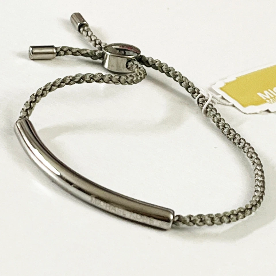 Pulsera ajustable Michael Kors Logo Bar plata macramé Foto 4 de 4