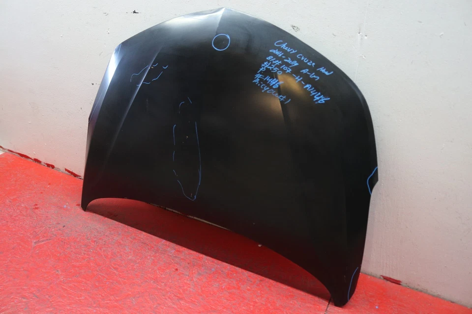 2016 2017 2018 2019 CHEVROLET CRUZE FRONT HOOD Foto 3 de 4