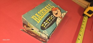 EMPTY 1960 TOPPS TATTOO PACK DEALER DISPLAY BOX LOW GRADE NO CARDS RARE! *TPHLC