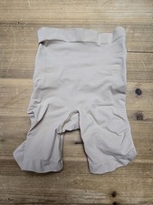 SKIMS body lifting shorts With Butt Pad women Medium