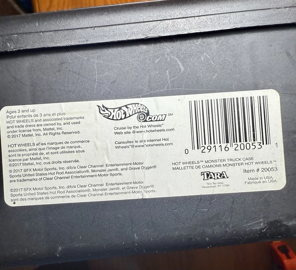 Monster Jam Grave Digger Paquete Nuevo Brillante 1:10 RC Camión Hot Wheels Estuche Pequeño Foto 4 de 4