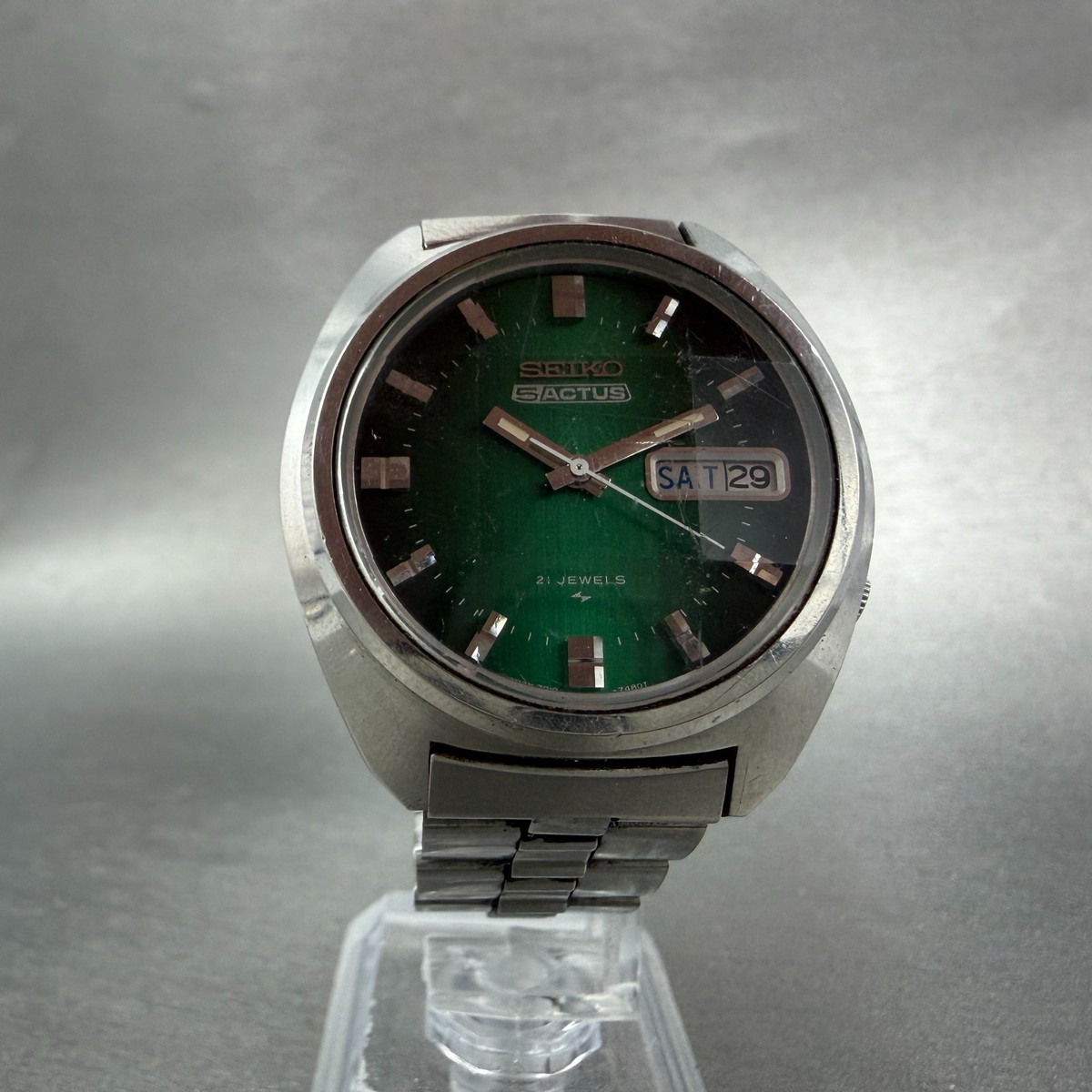 SEIKO 5 ACTUS 7019-7350 21石 自動巻き腕時計 メンズ Seiko 5 Actus Watch Men 37mm Green Dial Silver Tone Daydate 7019