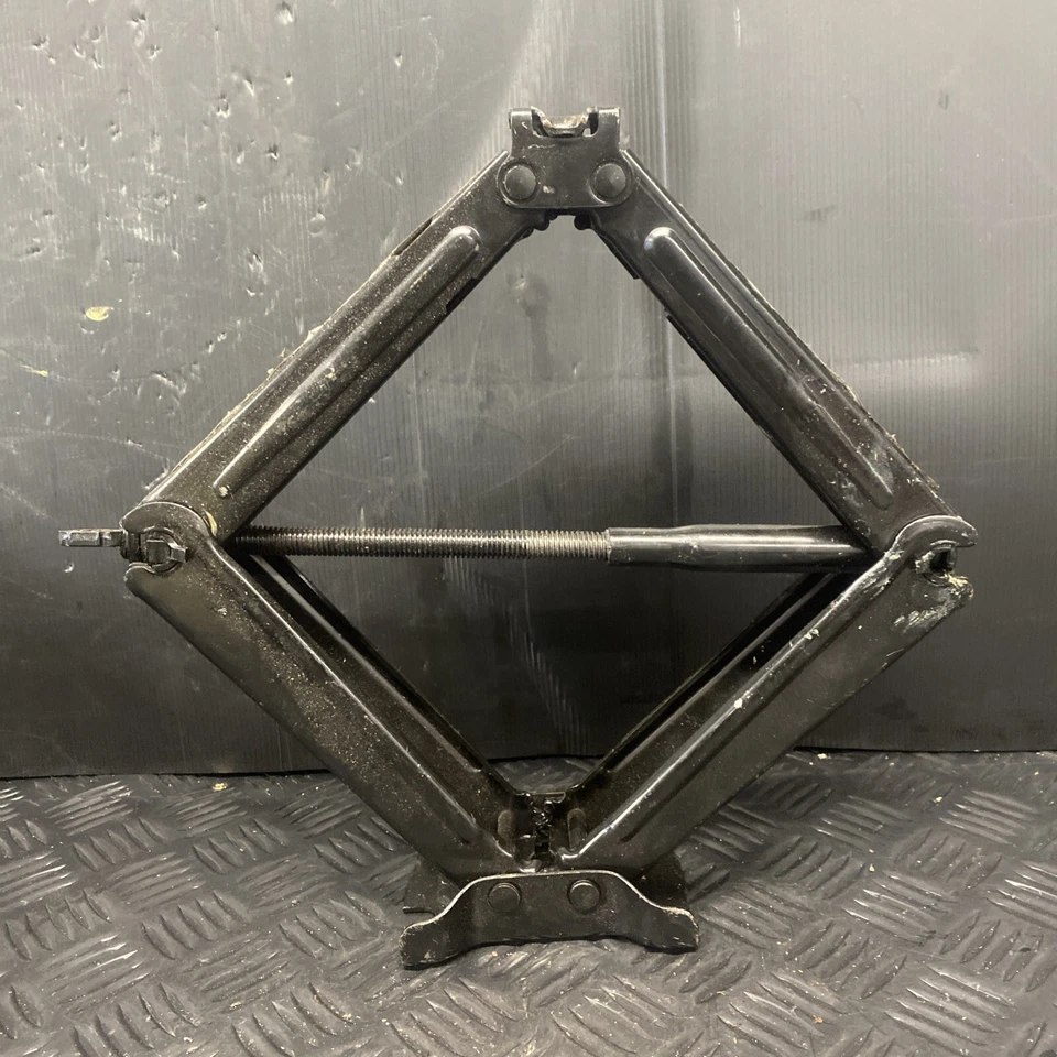 2011 SAAB 9-3 CAR LIFTING JACK 13500010 - Image 3 of 4