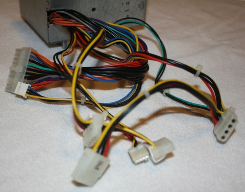 Computer Power Supply Unit: Hewlett Packard #0950-3657 - Afbeelding 3 van 10