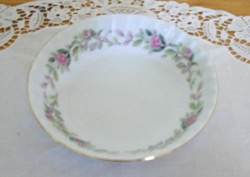 Vintage Creative Fine China Pink REGENCY ROSE Swirl 5 3/4" Fruit Bowl Japan ~