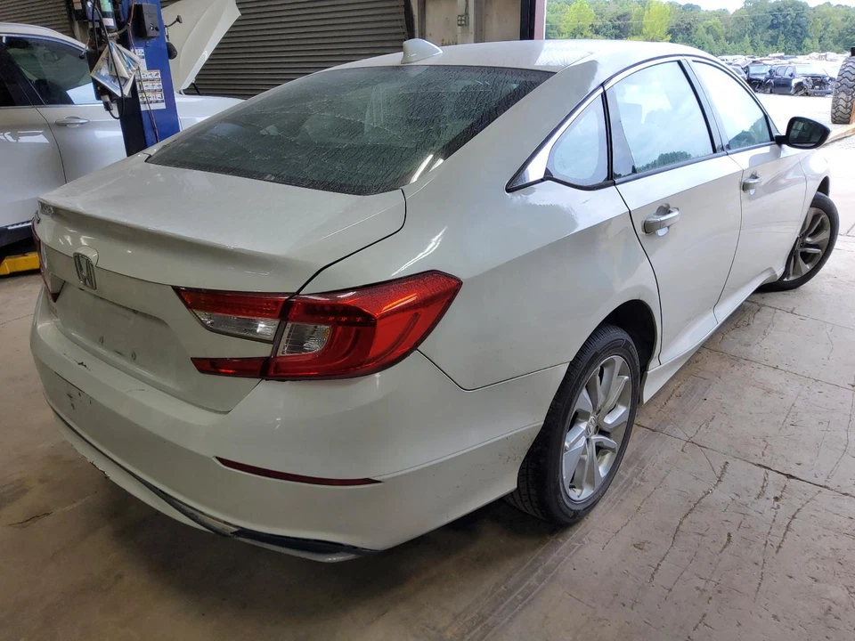 Espejo retrovisor interior delantero central usado se adapta a: Honda Accord 2018 centro delantero Foto 2 de 4