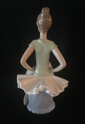 Beautiful Vintage LLADRO Ballerina Girl Laura # 1360 - Picture 3 of 5