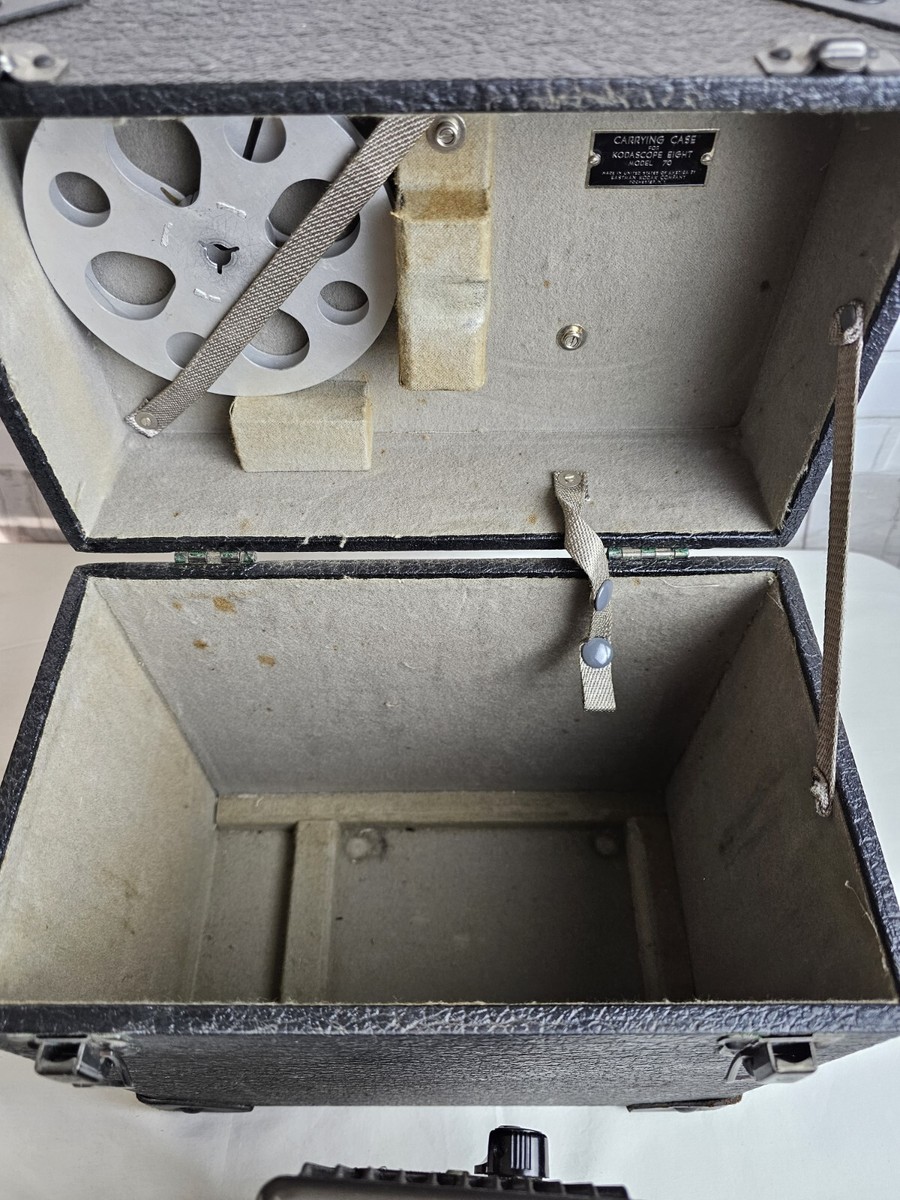 VINTAGE Kodak Kodascope Eight Model 70 8mm Film Projector w VINTAGE Kodak Kodascope Eight Model 70 8mm Film Projector w