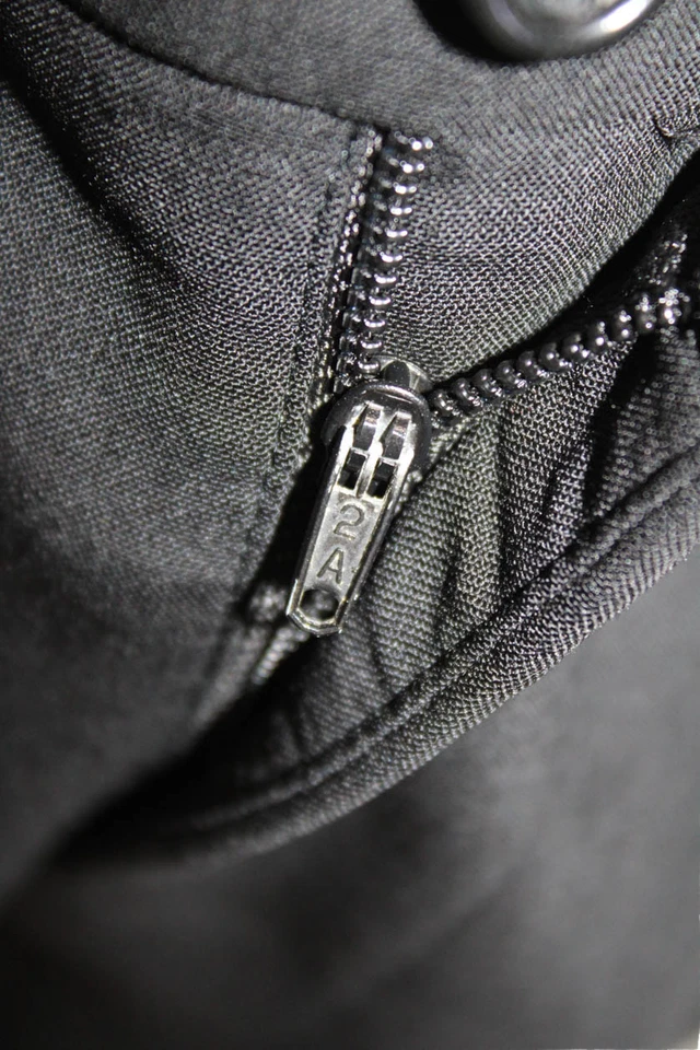 Pantalones de vestir Armani Collezioni para hombre puños arrugados pierna recta negros lana talla 3 Foto 4 de 4