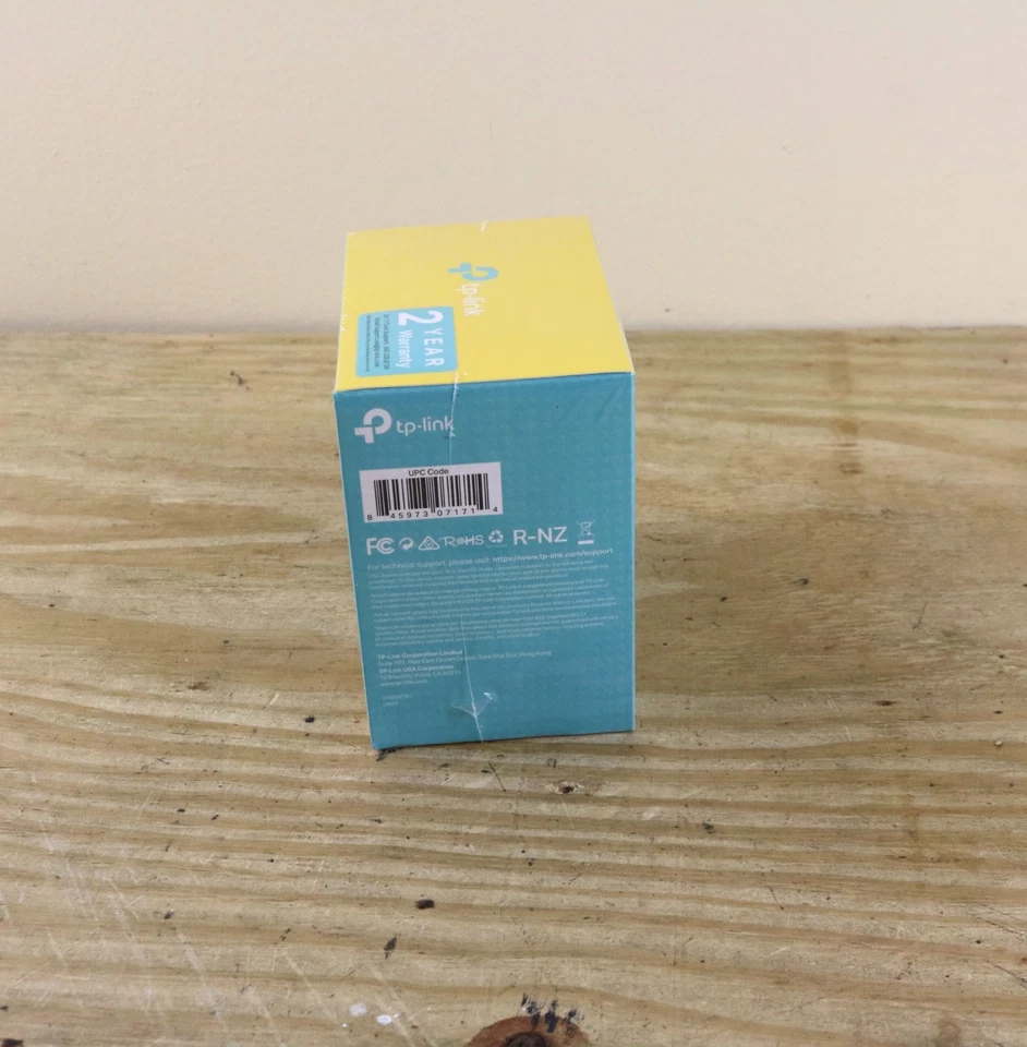 TP-Link N300 Wireless Portable Nano Travel Router TL-WR802N New Sealed - Image 2 of 4