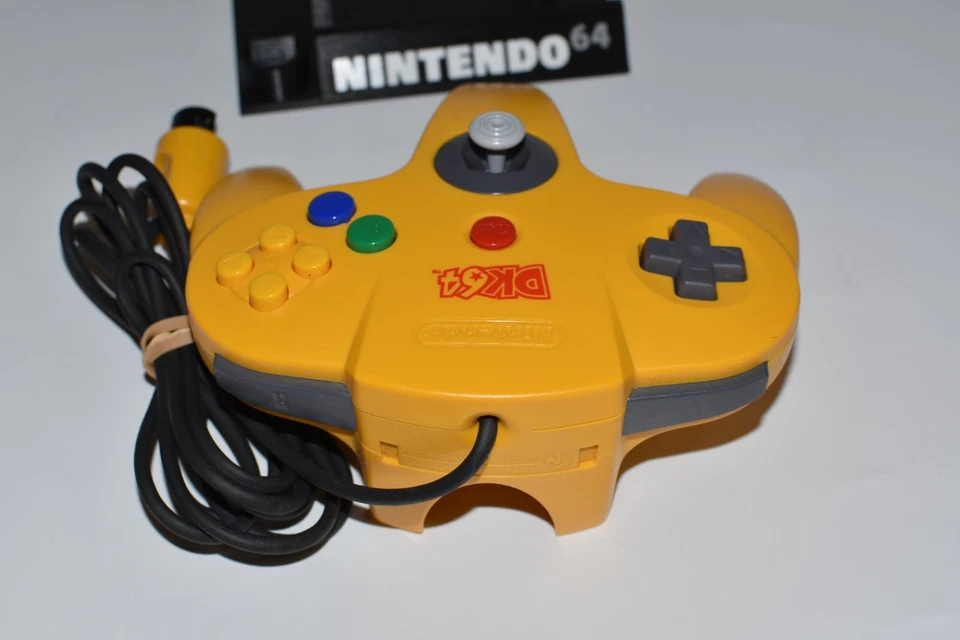 Nintendo Power - N64 Donkey Kong DK64 Banana Controller 8-9/10 Con Soporte Foto 4 de 4
