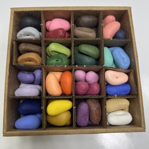 Crayon Rocks Just Rocks In A Box- 64 pcs NEW - Picture 4 of 10