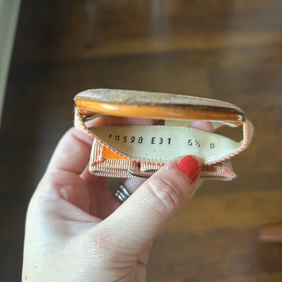 De colección Salvatore Ferragamo Mujer’s Cuero Naranja Gatito Tacones 6.5 Slingback  Foto 2 de 4