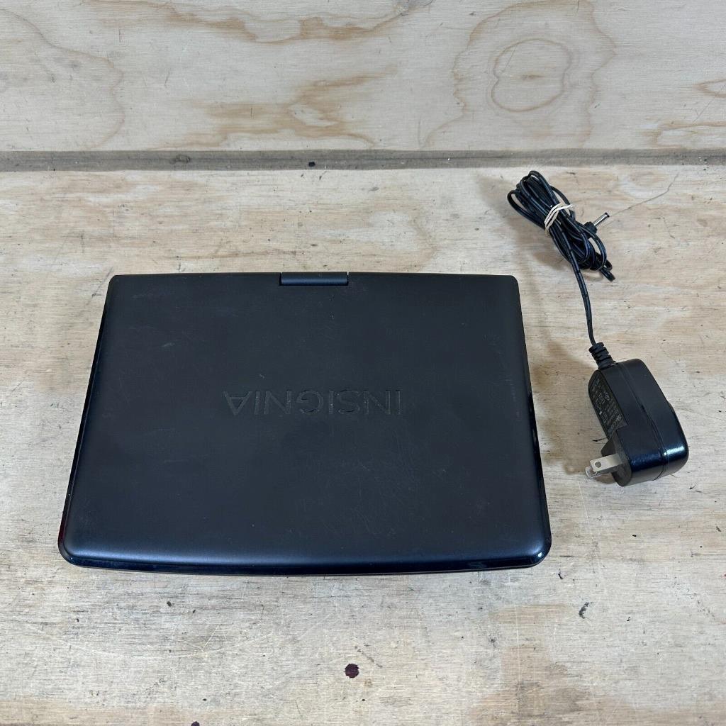 (未使用･未開封品)　Insignia DVD Player with 9 Display | NS-P9DVD15 by Insignia f4u0baa $_57.PNG?set_id=880000500F