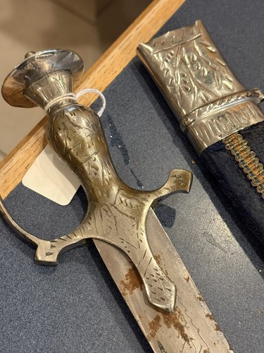 Vintage Talwar Handcrafted Sword/Saber Original Condition, 38 inch TALL - Picture 2 of 7