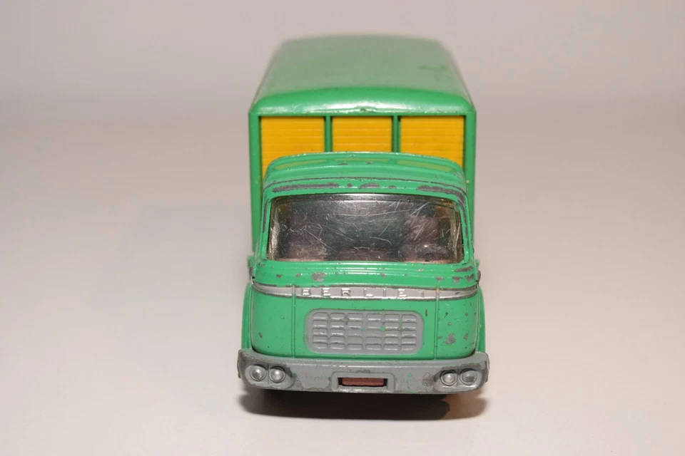 Camión de ganado A82 1:43 DINKY TOYS 577 BERLIET GAK BETAILLERE EXCELENTE Foto 3 de 4