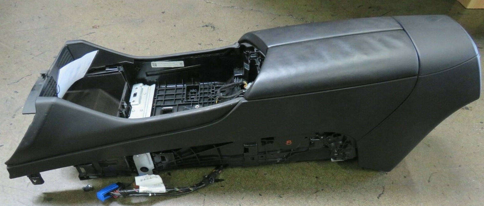 Maserati Levante, Front Console, Black, Used, Dmg, Parts Only