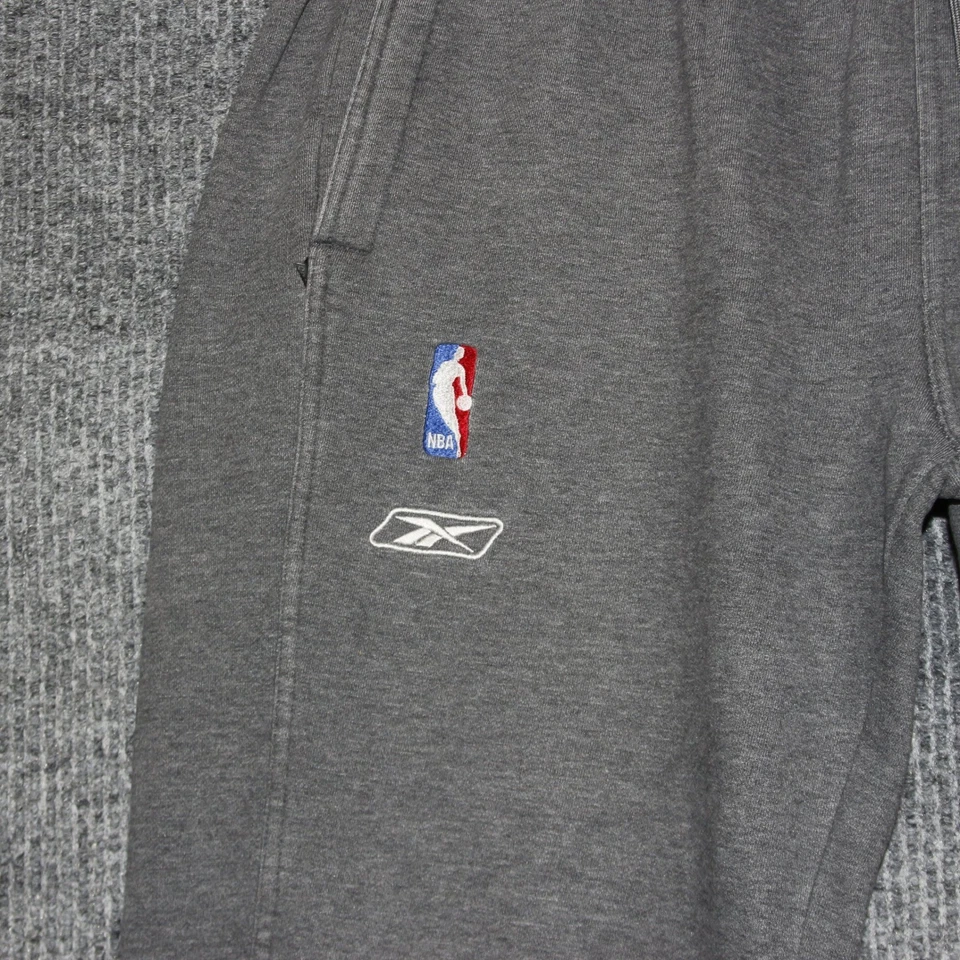 Pantalones deportivos de colección Reebok NBA Fusion Boston Celtics para hombre L gris trébol logotipo Foto 2 de 4