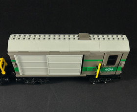 LEGO World City: Cargo Train #4512 - 98% Complete Missing 1 Minifig & Stickers