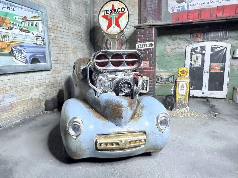 Muscle Machines '41 Willys Coupe 1:18 Scale Diecast Rat Rod Rusty Weathered - Image 2 of 4
