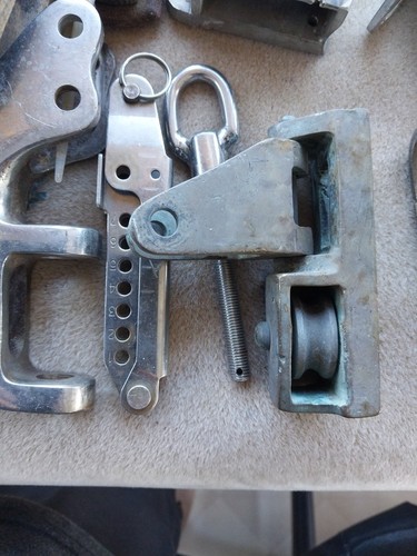 Lot SAILBOAT RIGGING HARDWARE, STAINLESS STEEL,BRASS,WOOD - Picture 19 of 24