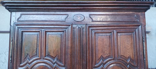 Armoire Louis XIV en chêne massif époque 18ème - Afbeelding 2 van 23