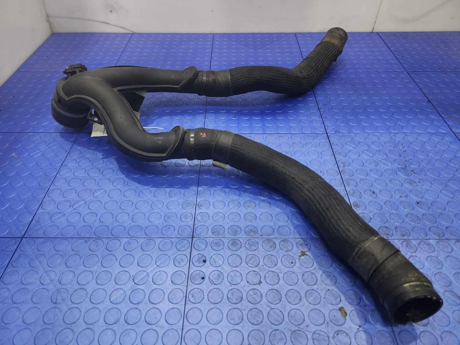 17-24 Maserati Ghibli 3.0L Air Inlet Sleeve Center Assembly Genuine OEM