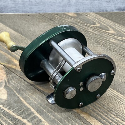 Vintage Shakespeare Wonder Reel Model FH 1921 D Fishing Reel Level