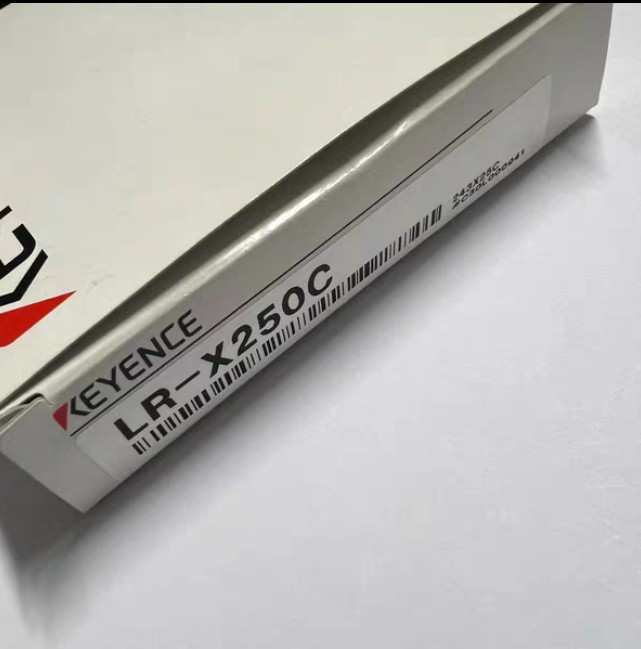 One New Keyence LR-X250C Laser Sensor LRX250C Expedited Shipping