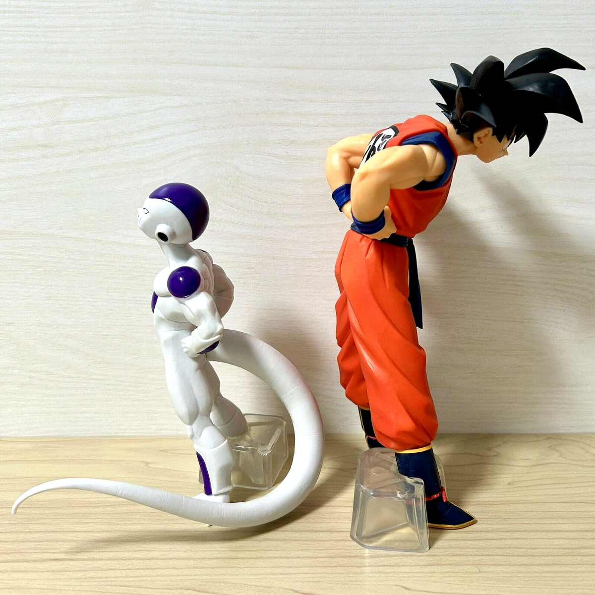 Dragon Ball Goku & Frieza Figure Ichiban Kuji Battle on Planet