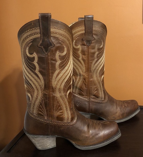 ariat women's lively western cowboy boot