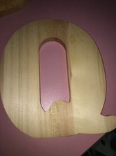 Q 8 Inch Wood Lettering Wall Decor
