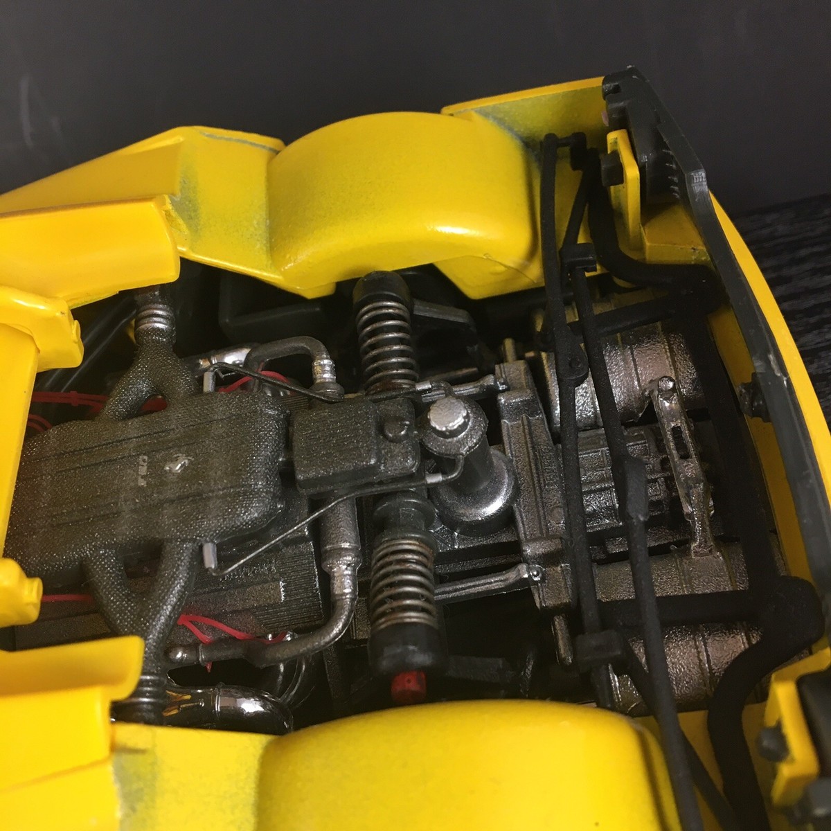 Vintage Maisto 1995 Ferrari F50 Special Edition 1:18 Scale Yellow
