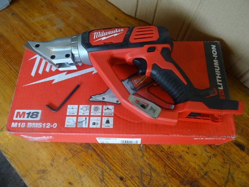 Milwaukee M18BMS12-0 18V kompakte Blechschere nur Gehäuse