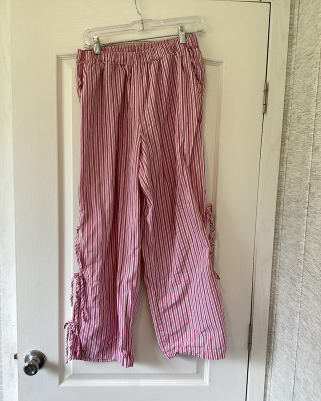 Wild Fable Women's Pants Pink White Striped Ruffle Elastic Waist Regular M EUC