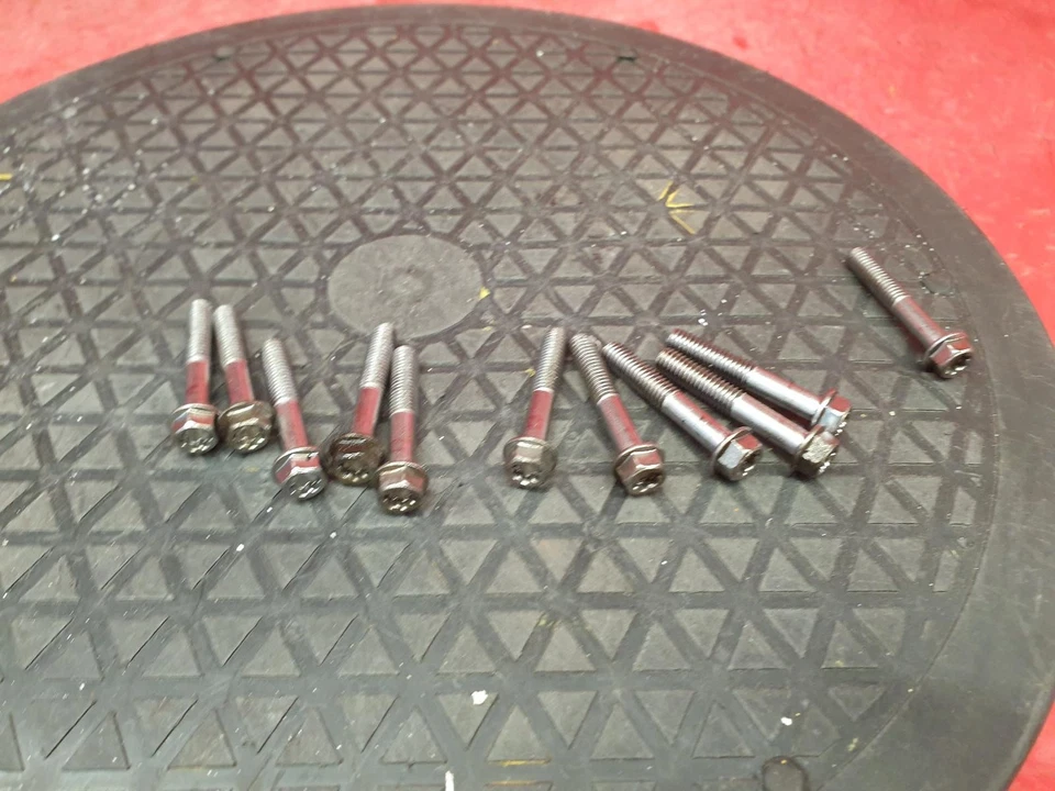 Suzuki SV650 2019 cubierta de embrague Foto 2 de 4