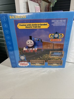 Bachmann 00642 Deluxe Thomas w/ Annie & Clarabel E-Z Track Train Set HO Scale