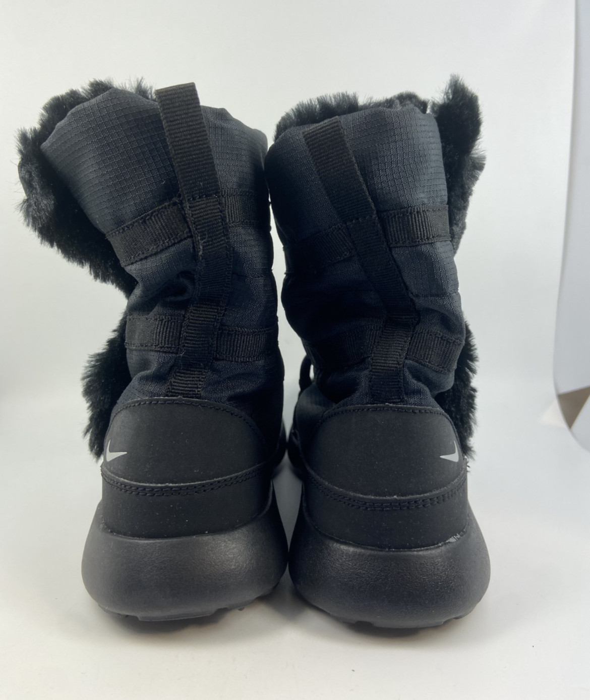 807759-001 (PSV) Size 3 Youth Nike Roshe One Hi Black/Metallic Silver -NIB thumbnail 5