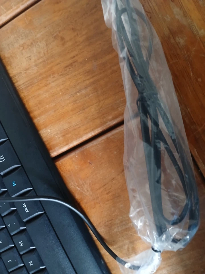 Microsoft Wired USB Keyboard and Wireless Mouse - International English Layout - Image 4 of 4