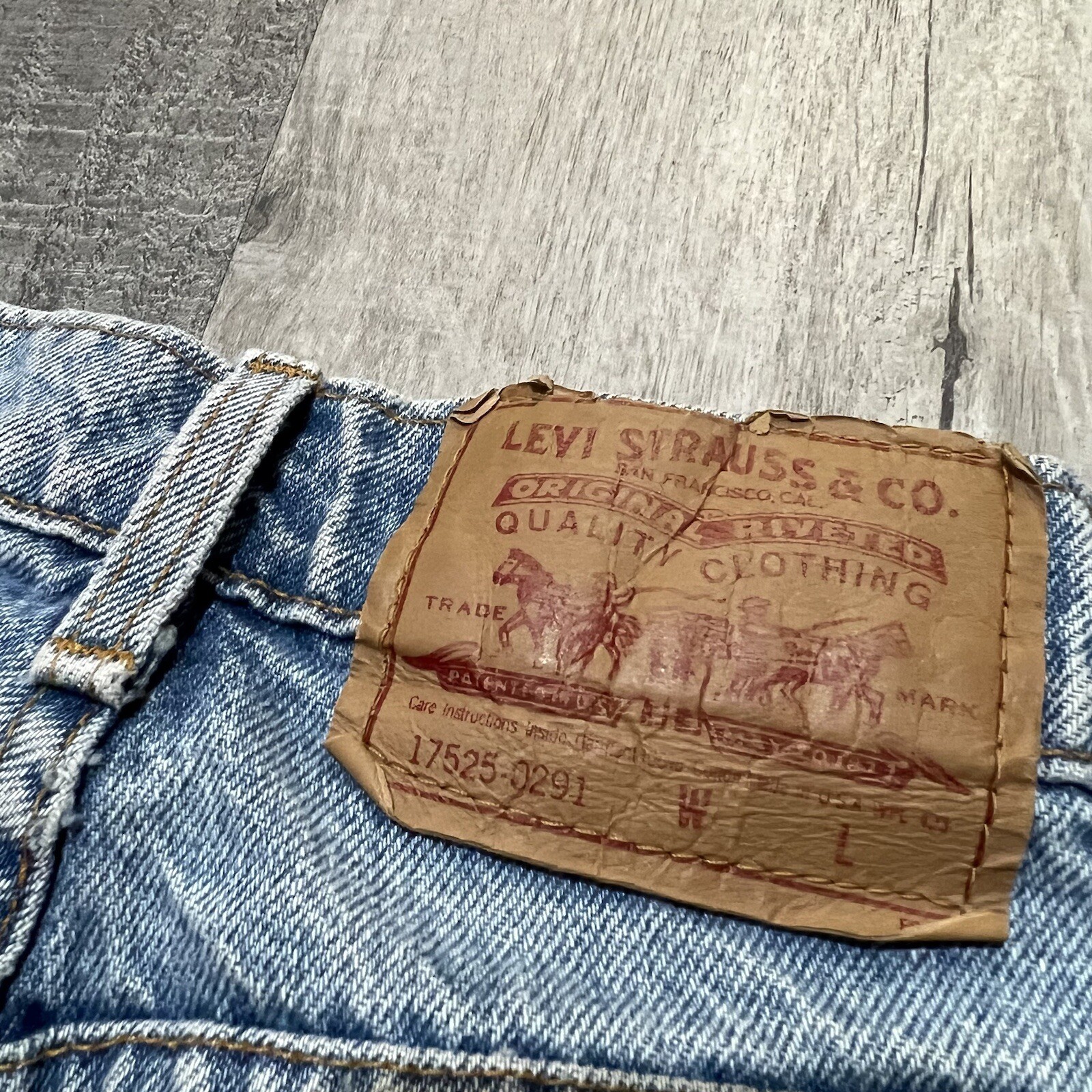 VTG Levis 17525-0291 Womens Patchwork Distressed … - image 9