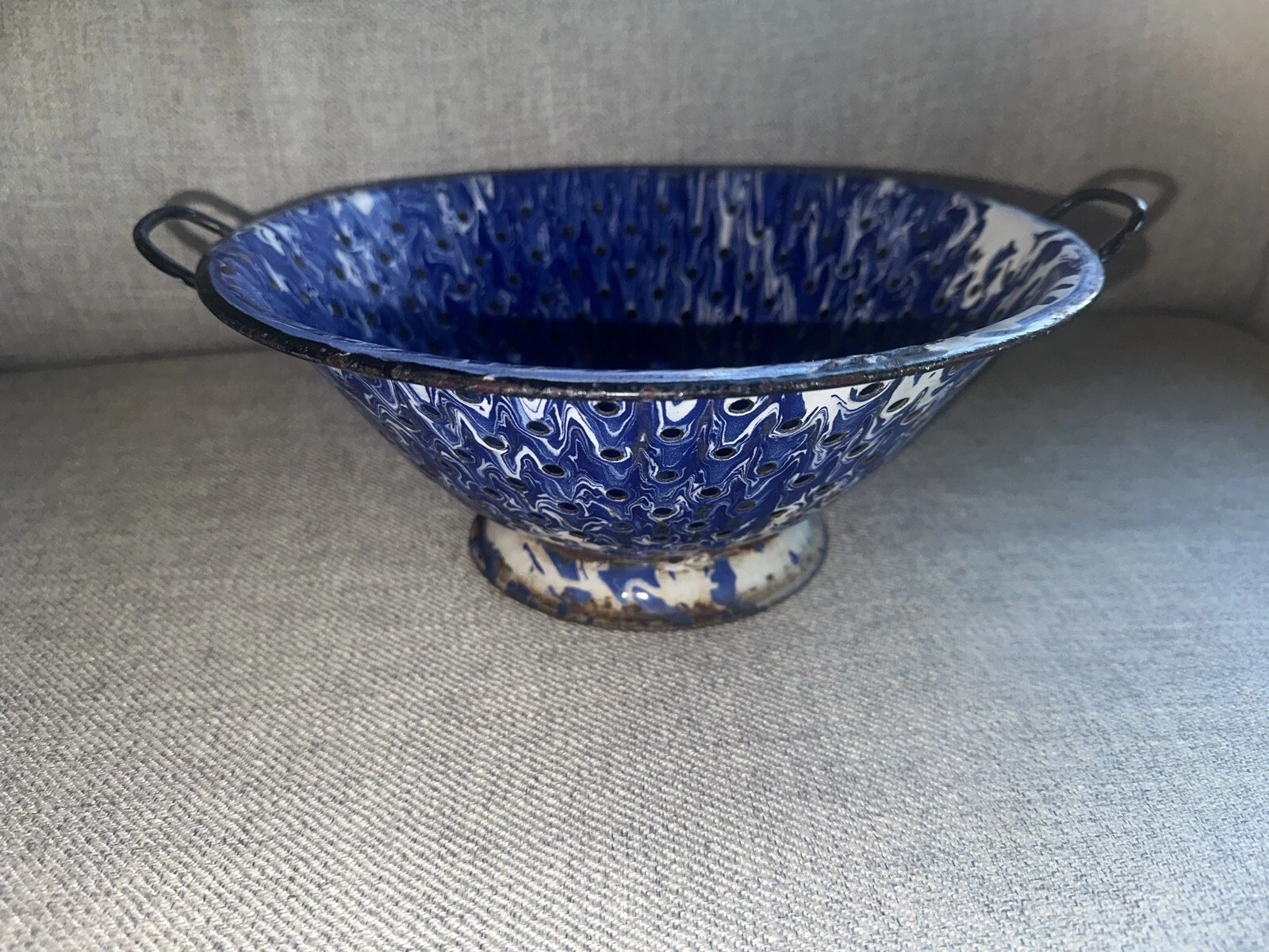 Vtg Blue White Splatterware Swirl Enamel Graniteware Colander Strainer Primitive