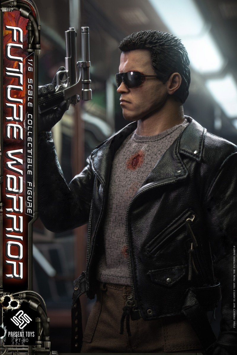 PRESENT TOYS フィギュア T-800 本革 Present Toys Future Warrior Battle Damaged T800 In Hand