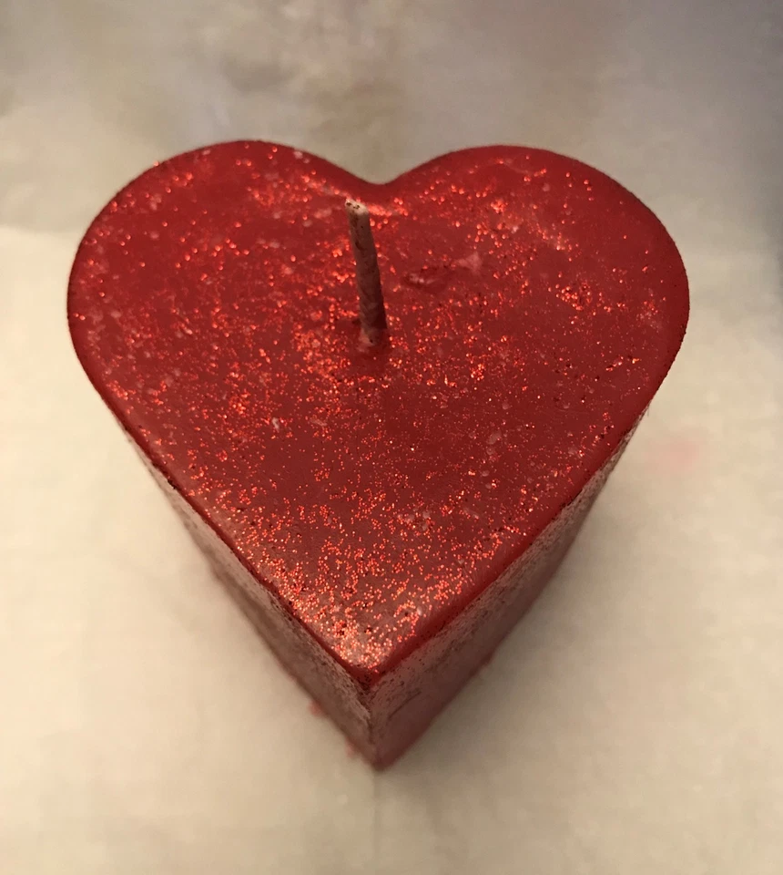 Valentine's day heart candle scented  Paraffin Wax 3-1/2" tall pillar 13oz  - Image 4 of 4
